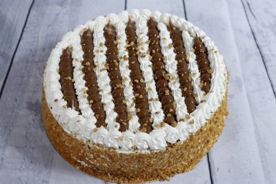 המאפיה של יוסי עוגות פס חלביות/פרווה עוגת יום הולדת